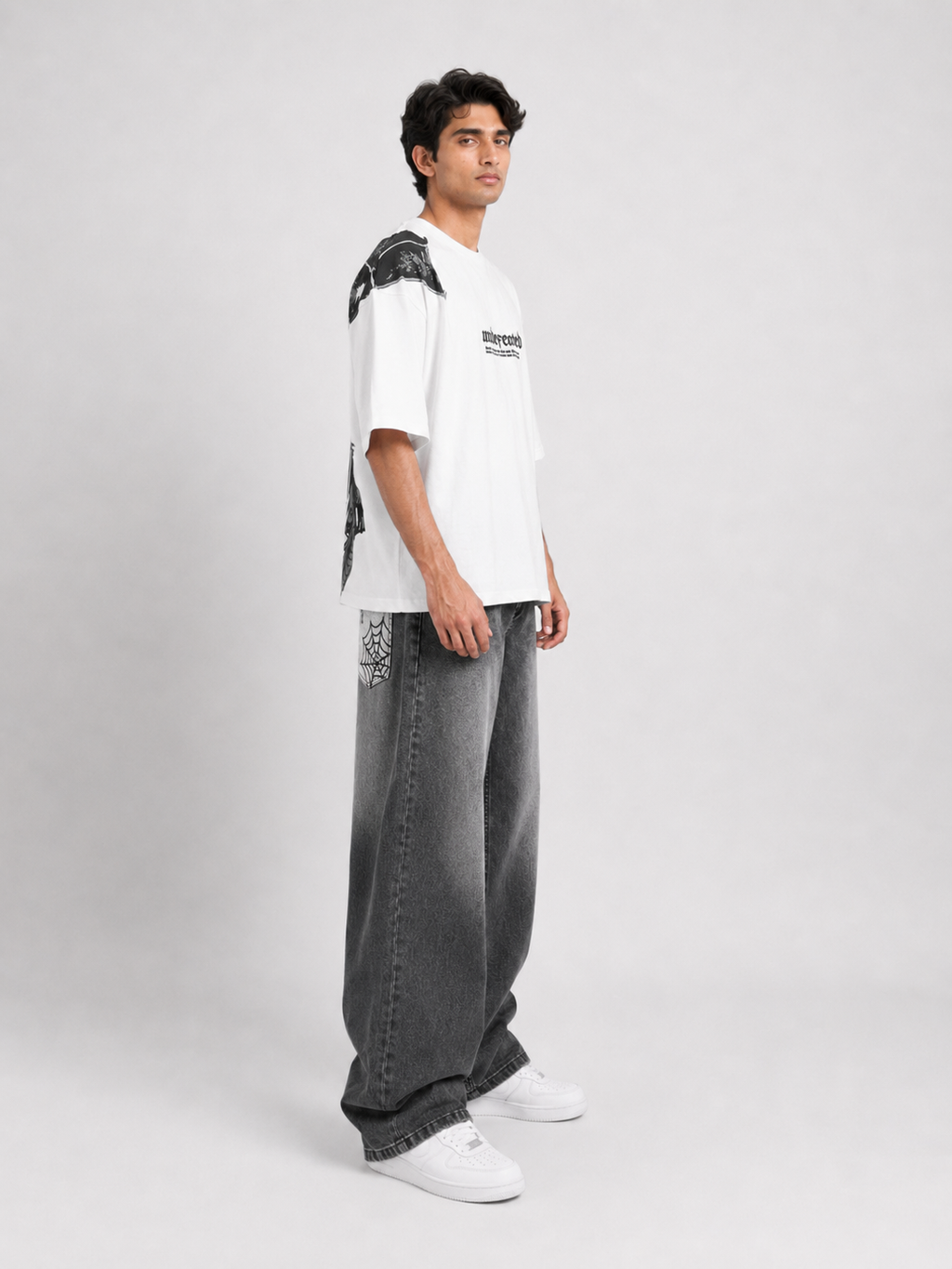 Undefeated - Oversized T Shirt