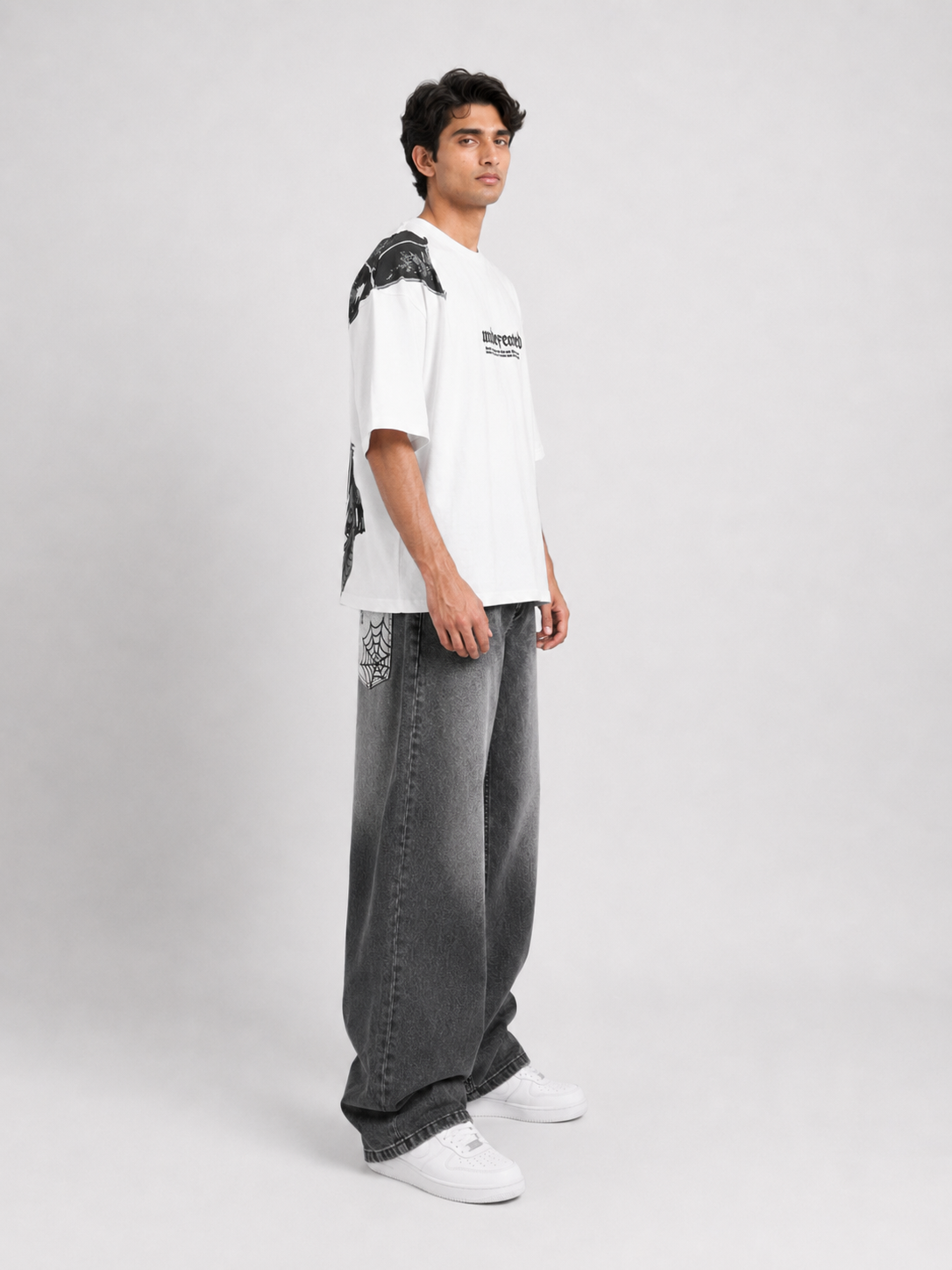 Undefeated - Oversized T Shirt