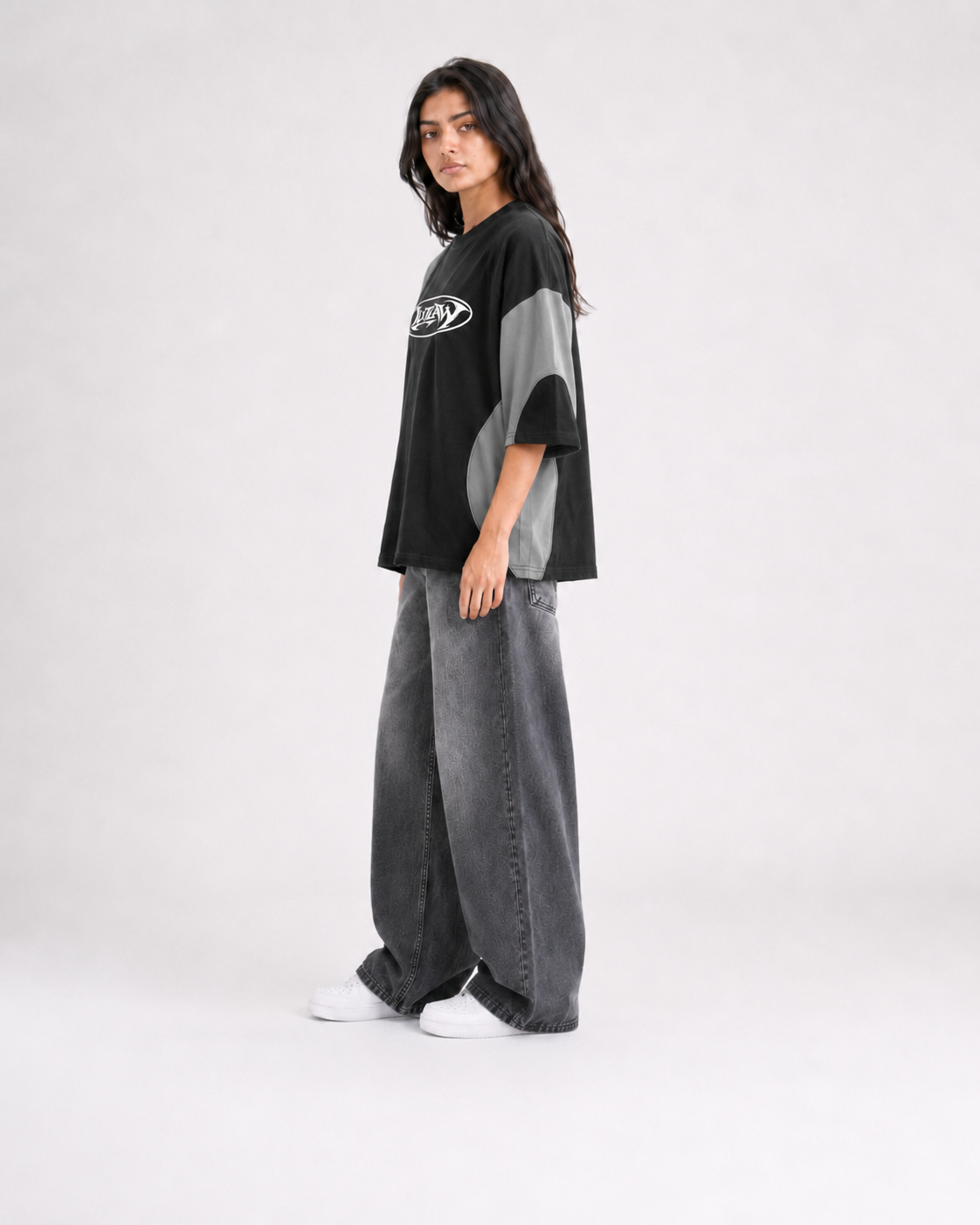 Outlaw - Oversized T Shirt